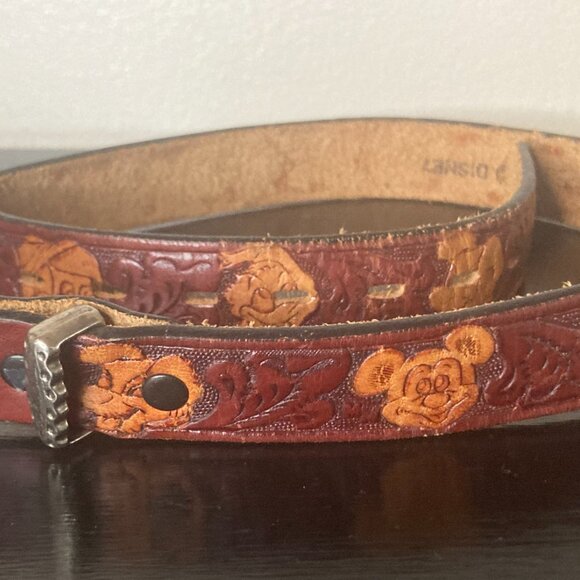 Vintage Disney Embossed Leather Belt With Characters - 28" Long 1" Wide - Picture 2 of 11